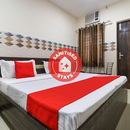 โอโย 49095 โฮเต็ล เค ฟอร์ต Hotel Abadpura ภายนอก รูปภาพ
