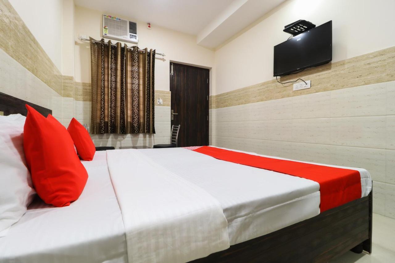 โอโย 49095 โฮเต็ล เค ฟอร์ต Hotel Abadpura ภายนอก รูปภาพ