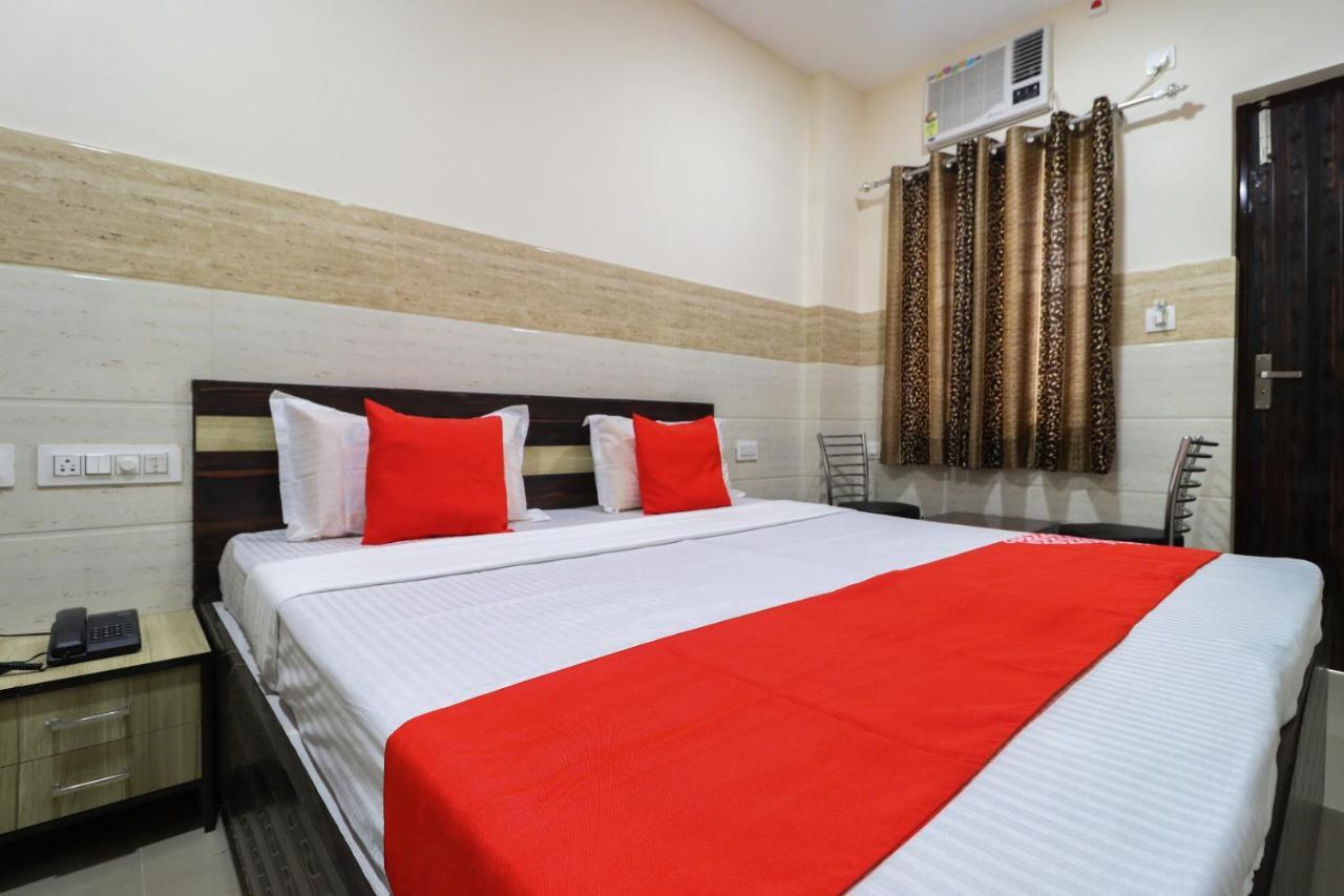 โอโย 49095 โฮเต็ล เค ฟอร์ต Hotel Abadpura ภายนอก รูปภาพ
