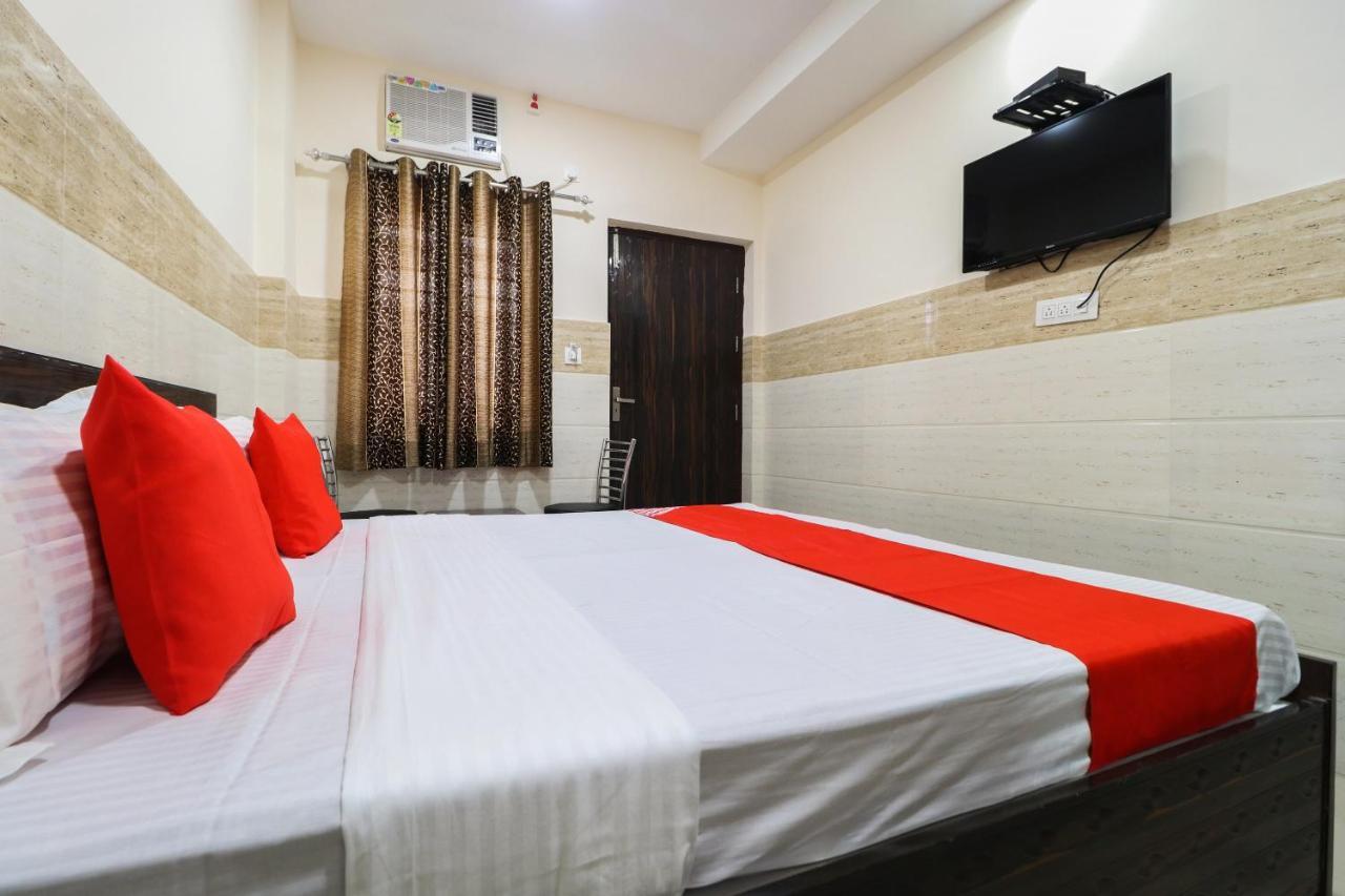 โอโย 49095 โฮเต็ล เค ฟอร์ต Hotel Abadpura ภายนอก รูปภาพ