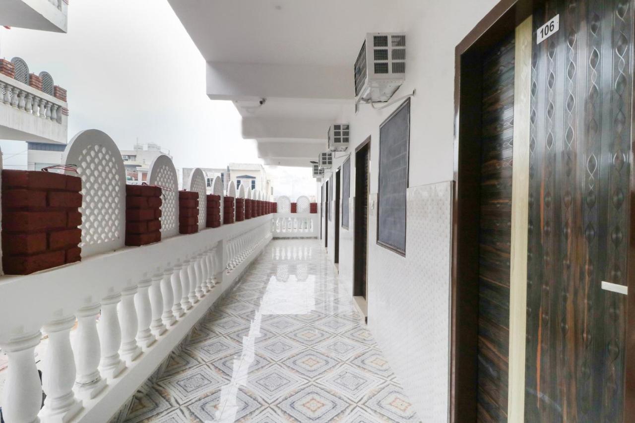 โอโย 49095 โฮเต็ล เค ฟอร์ต Hotel Abadpura ภายนอก รูปภาพ