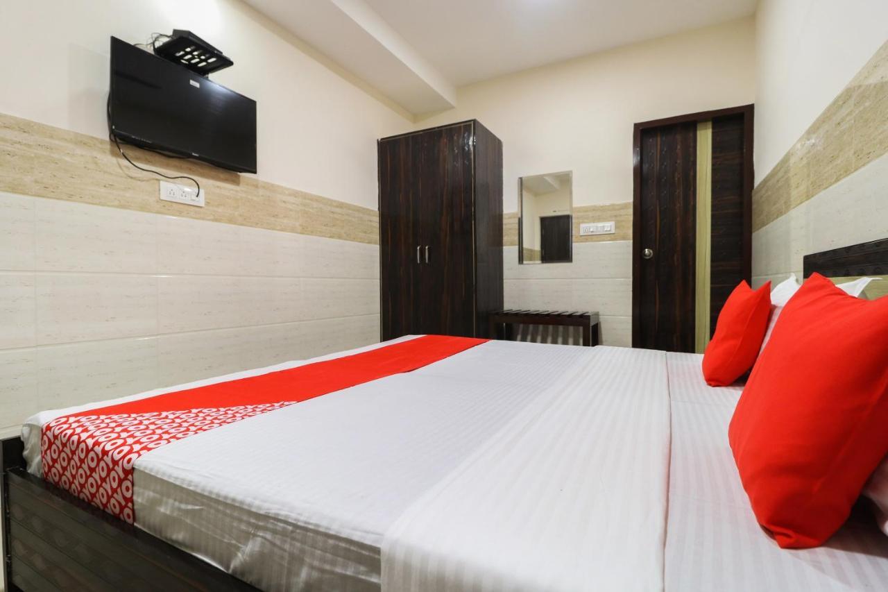 โอโย 49095 โฮเต็ล เค ฟอร์ต Hotel Abadpura ภายนอก รูปภาพ